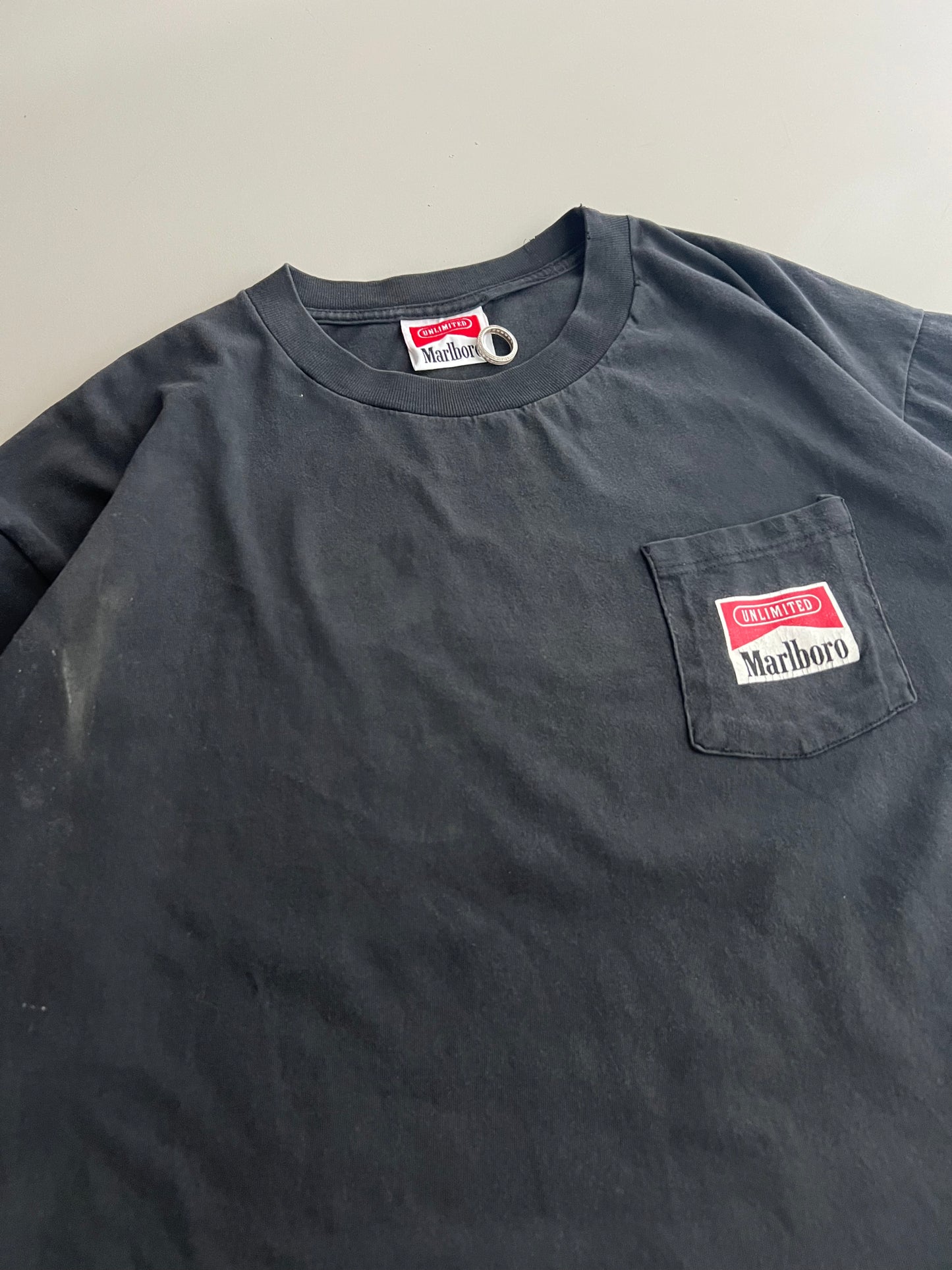 Large 90s Marlboro Unlimited T-shirt