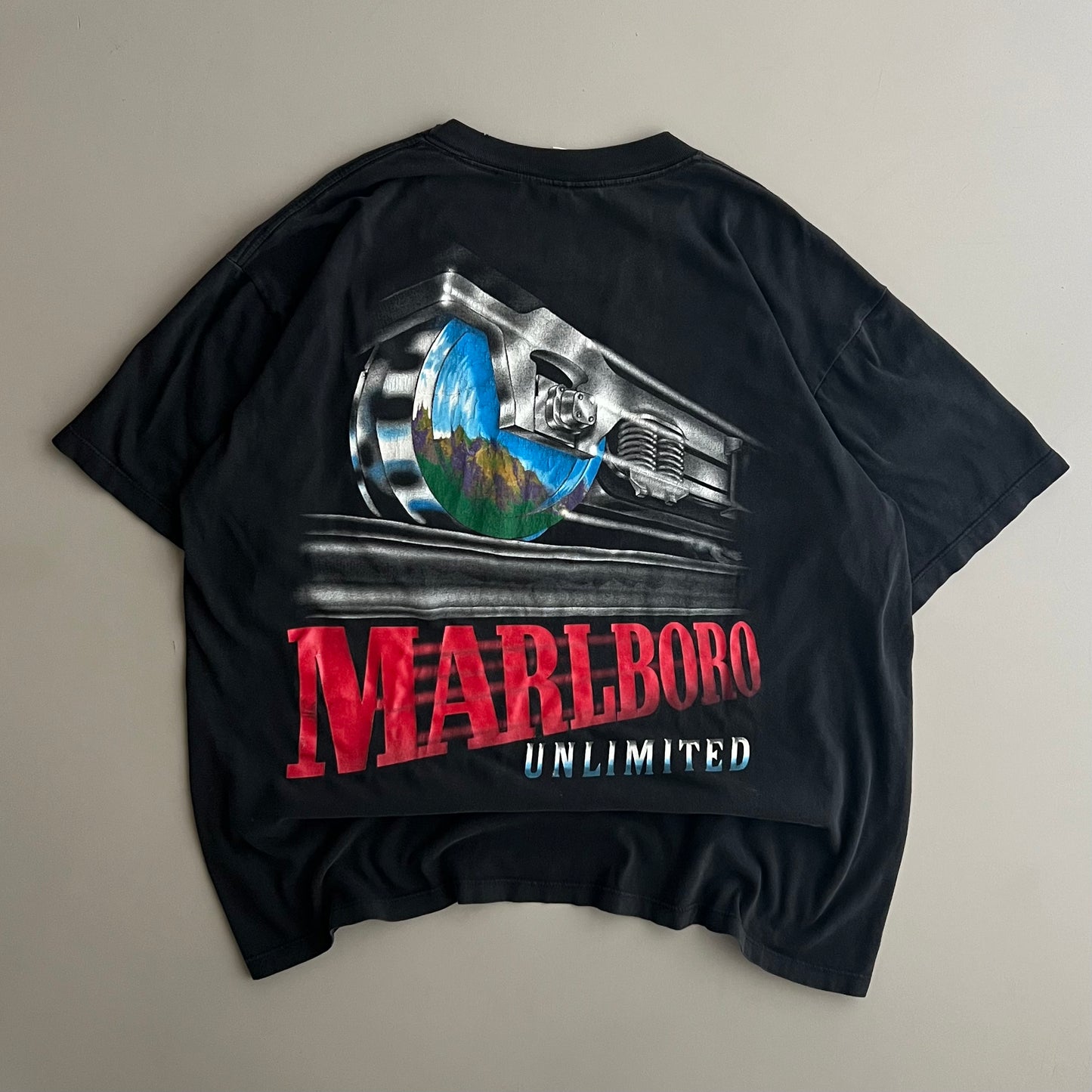 Large 90s Marlboro Unlimited T-shirt