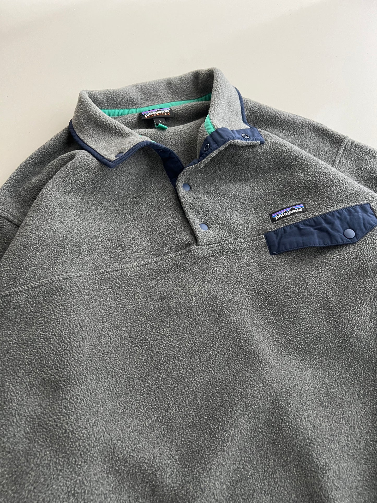 Large 2000s Grey Patagonia Synchilla