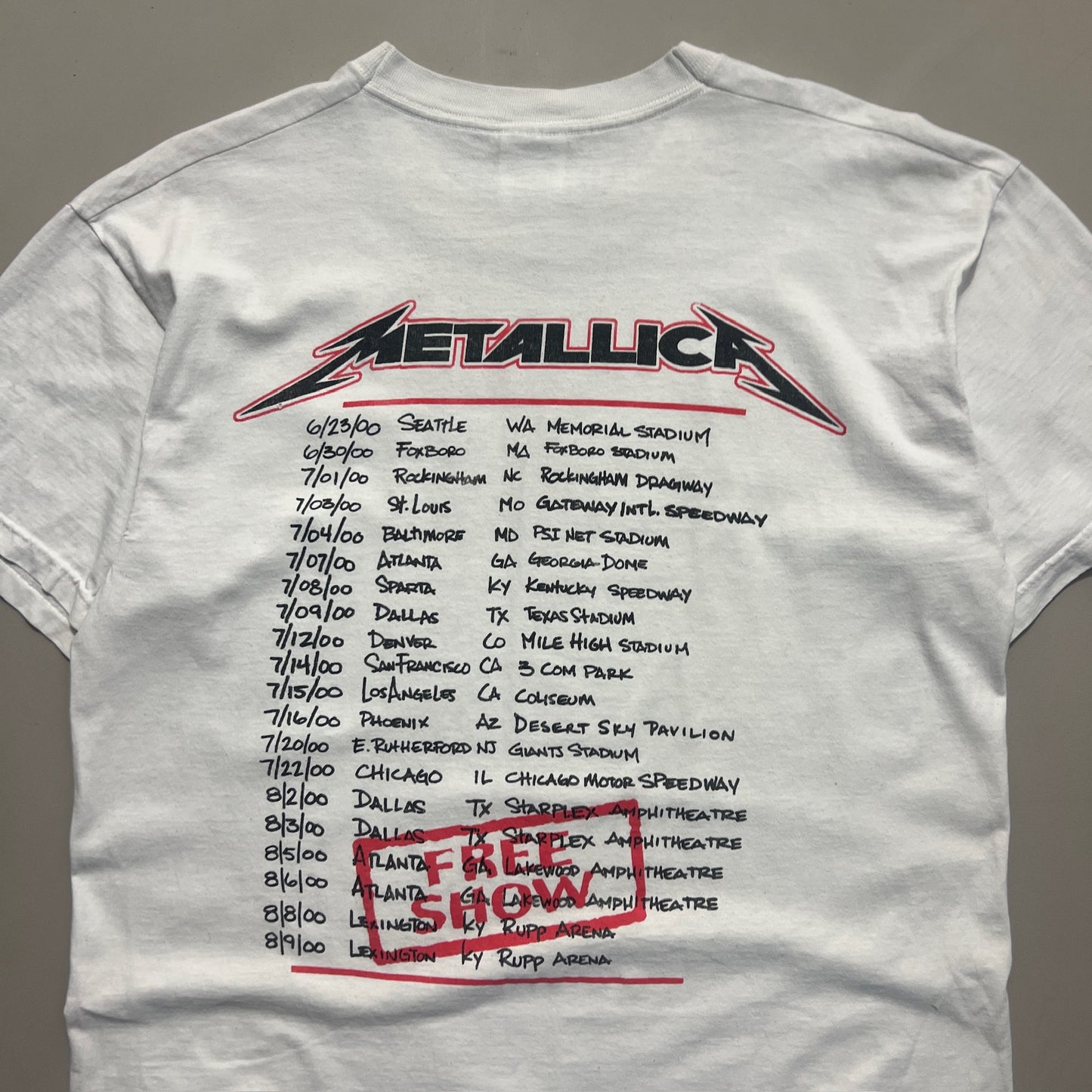 Large 2000 Metallica Free Show Tour T-shirt