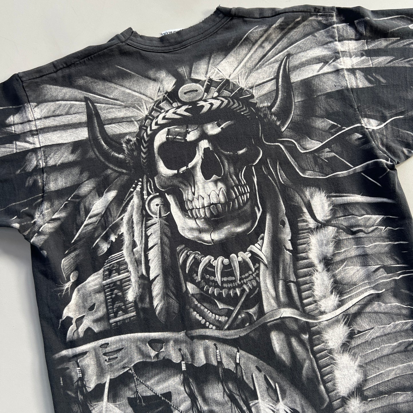 XL 1997 Distressed Tribal Skull Liquid Blue T-shirt