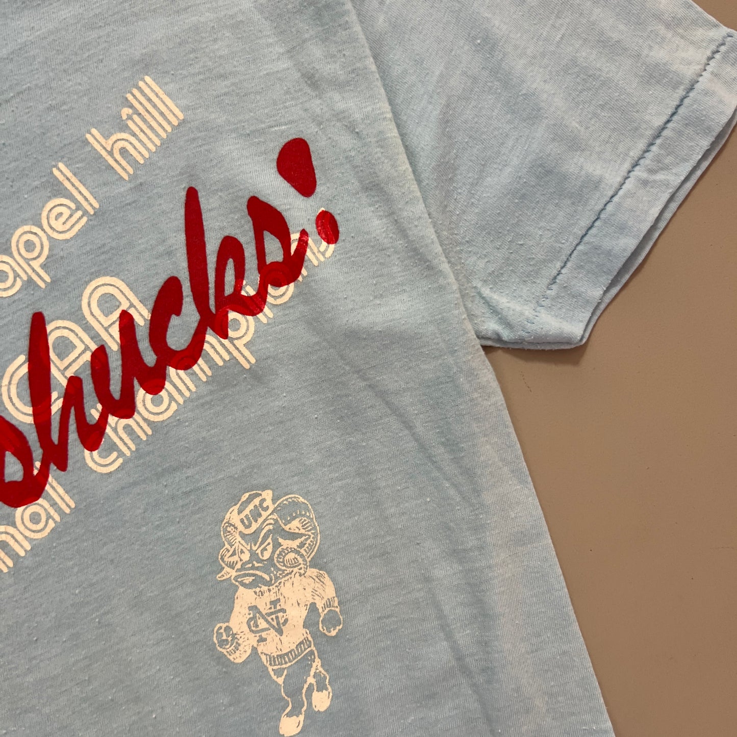 Large 1981 North Carolina Tar Heels BootLeg Aw Shucks T-shirt