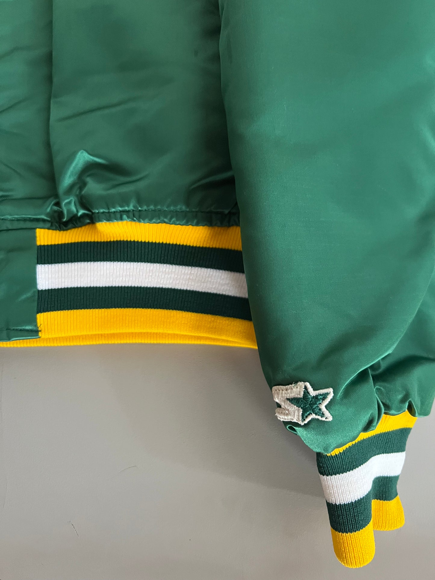 Large 80's Green Bay Packers Starter Satin Jacket