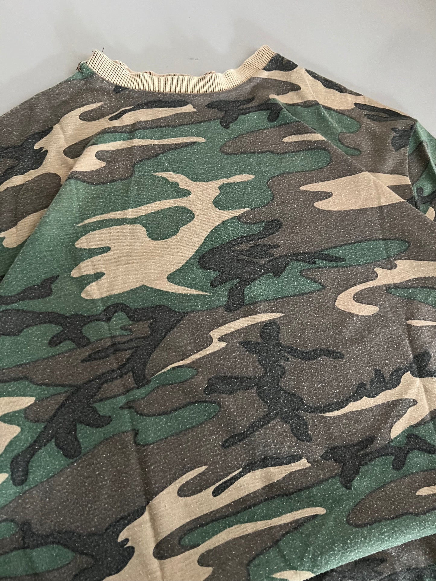 Large 90s Camo Blank T-shirt