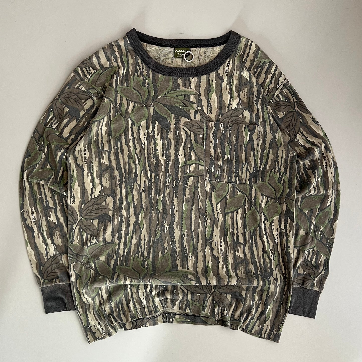 Large 90s Spartan Camo Long Sleeve Shirt