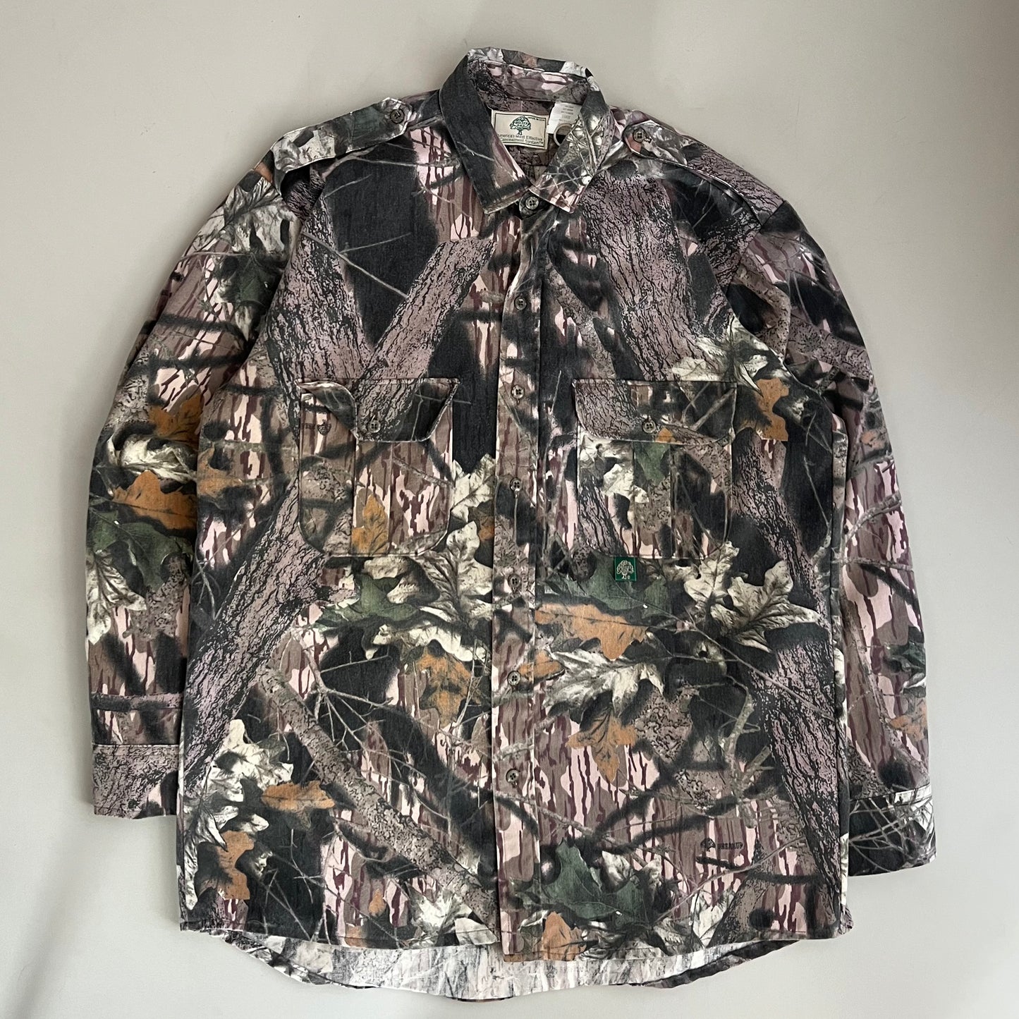 Large 90s Mossy Oak Camo Button Shirt
