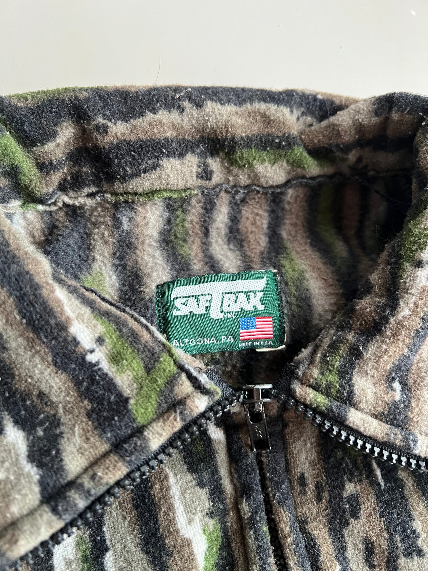 Medium 90s Camo SafTBak Fleece