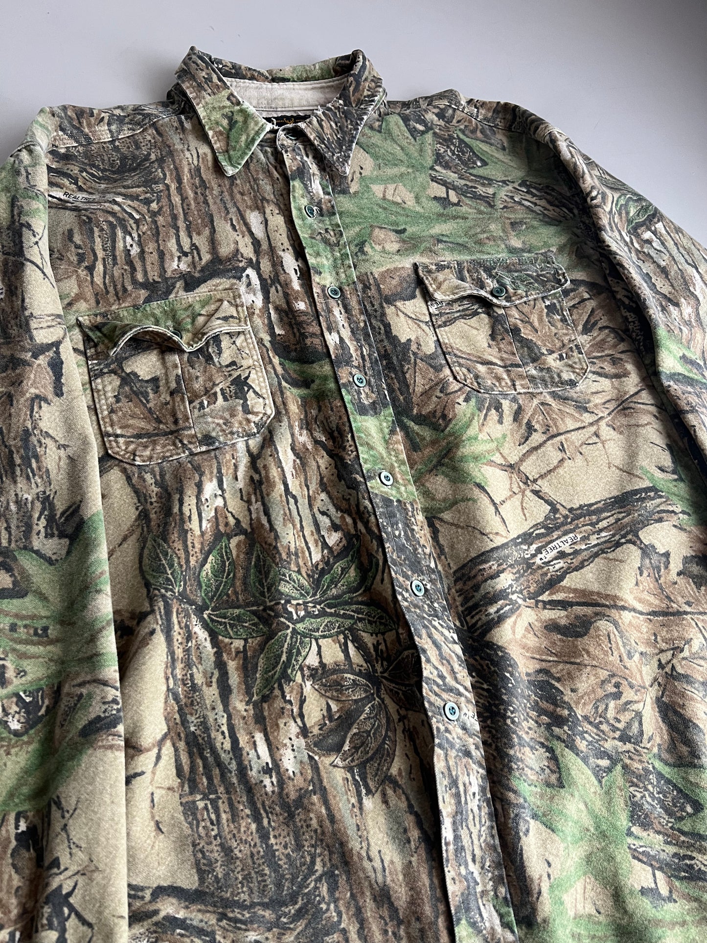 Medium 90s Deerskin Camo Button Shirt