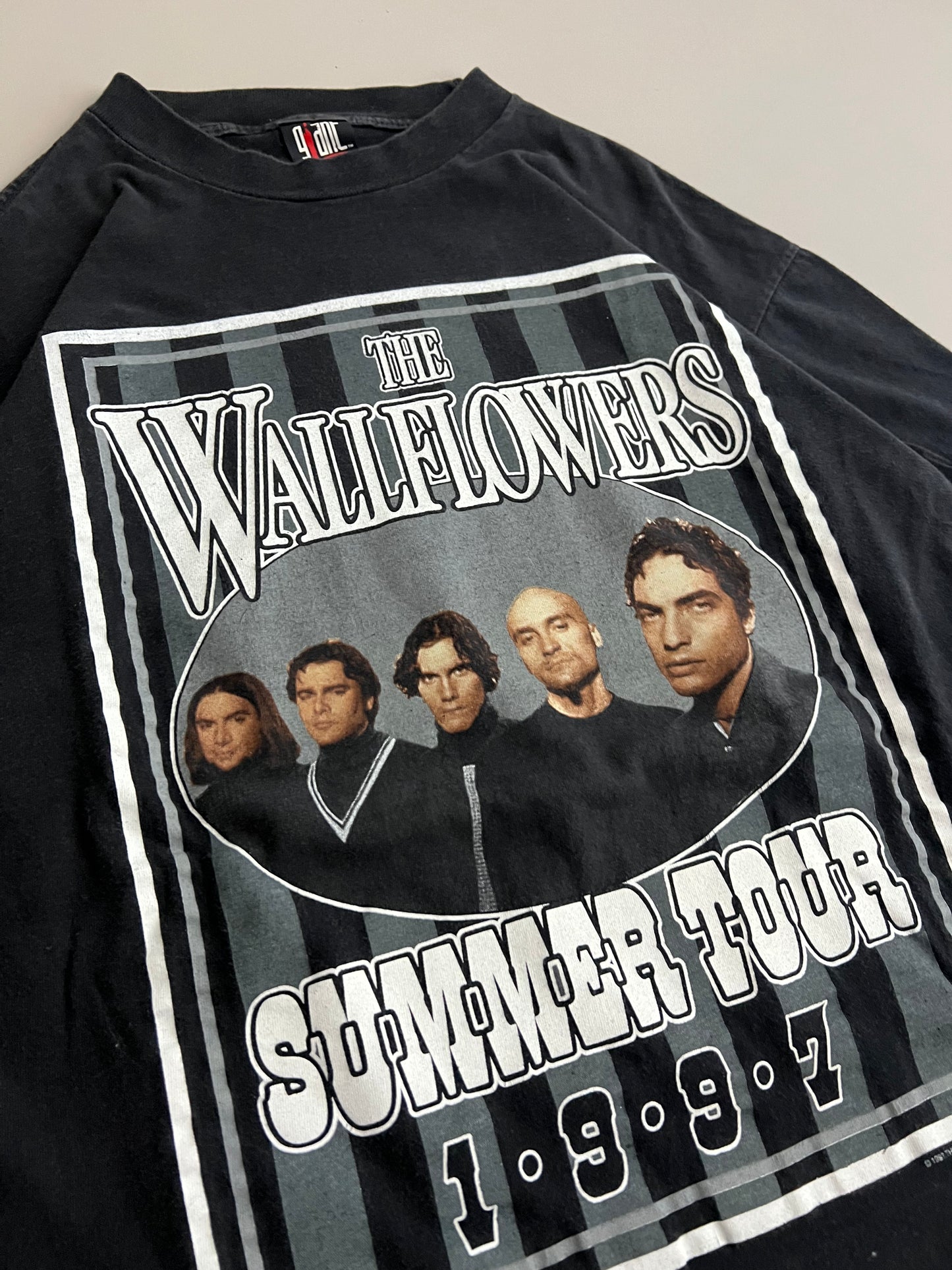 Large 1997 The Wallflowers Summer Tour T-shirt