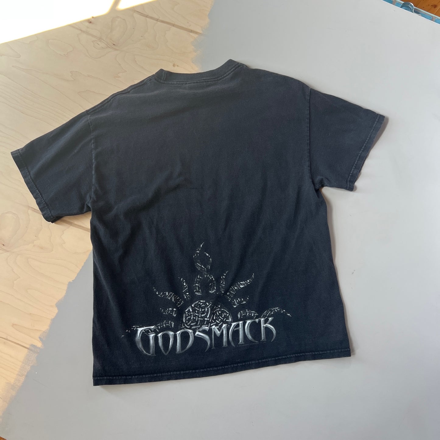 Large 2002 Godsmack T-shirt