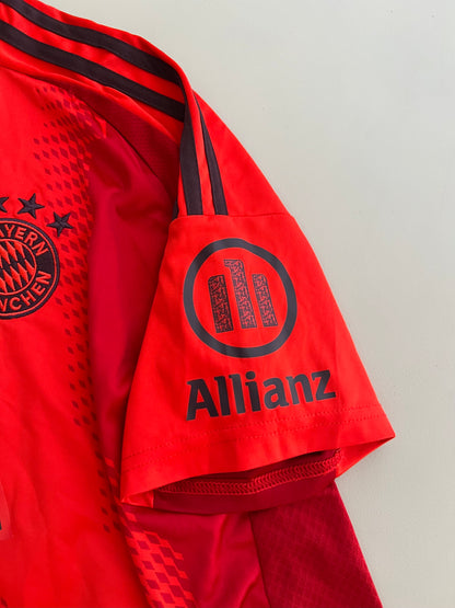 Large Adidas FC Bayern Munchen Thomas Muller Kit