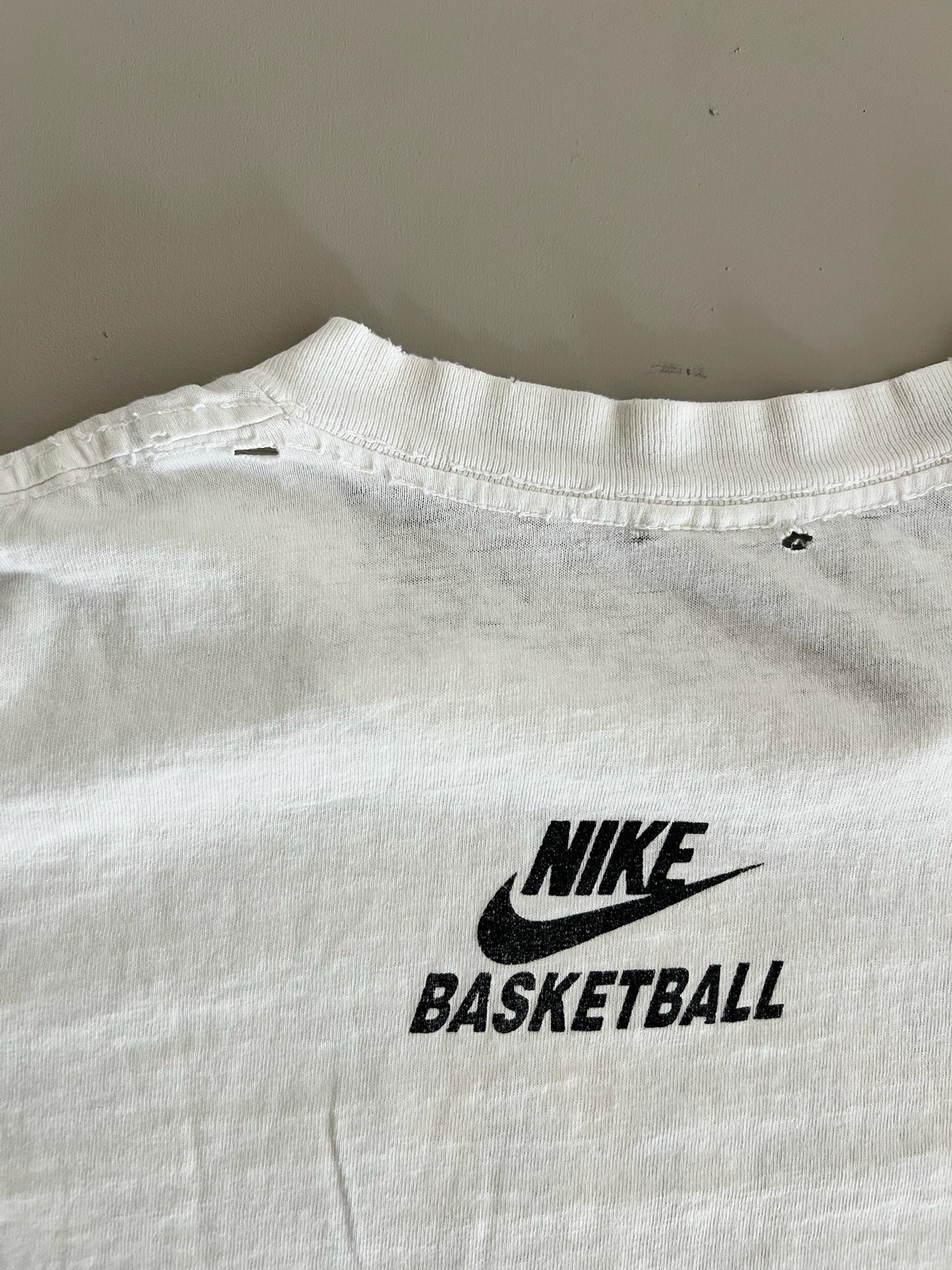 Large 1994 Nike Final Four Charlotte T-shirt