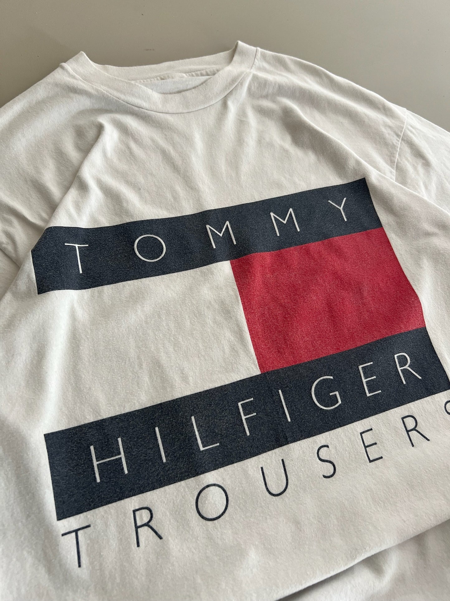 XL 90s Tommy Hilfiger Block T-shirt