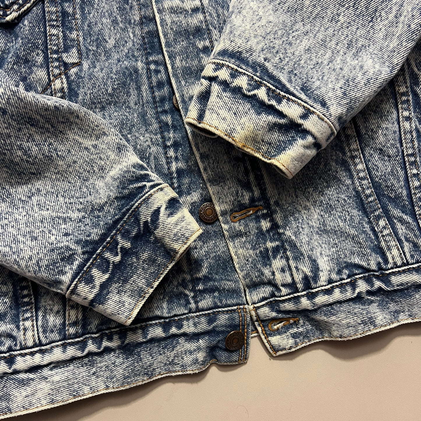 Large 1980s Levi's Red Plaid Lined Denim Jacket