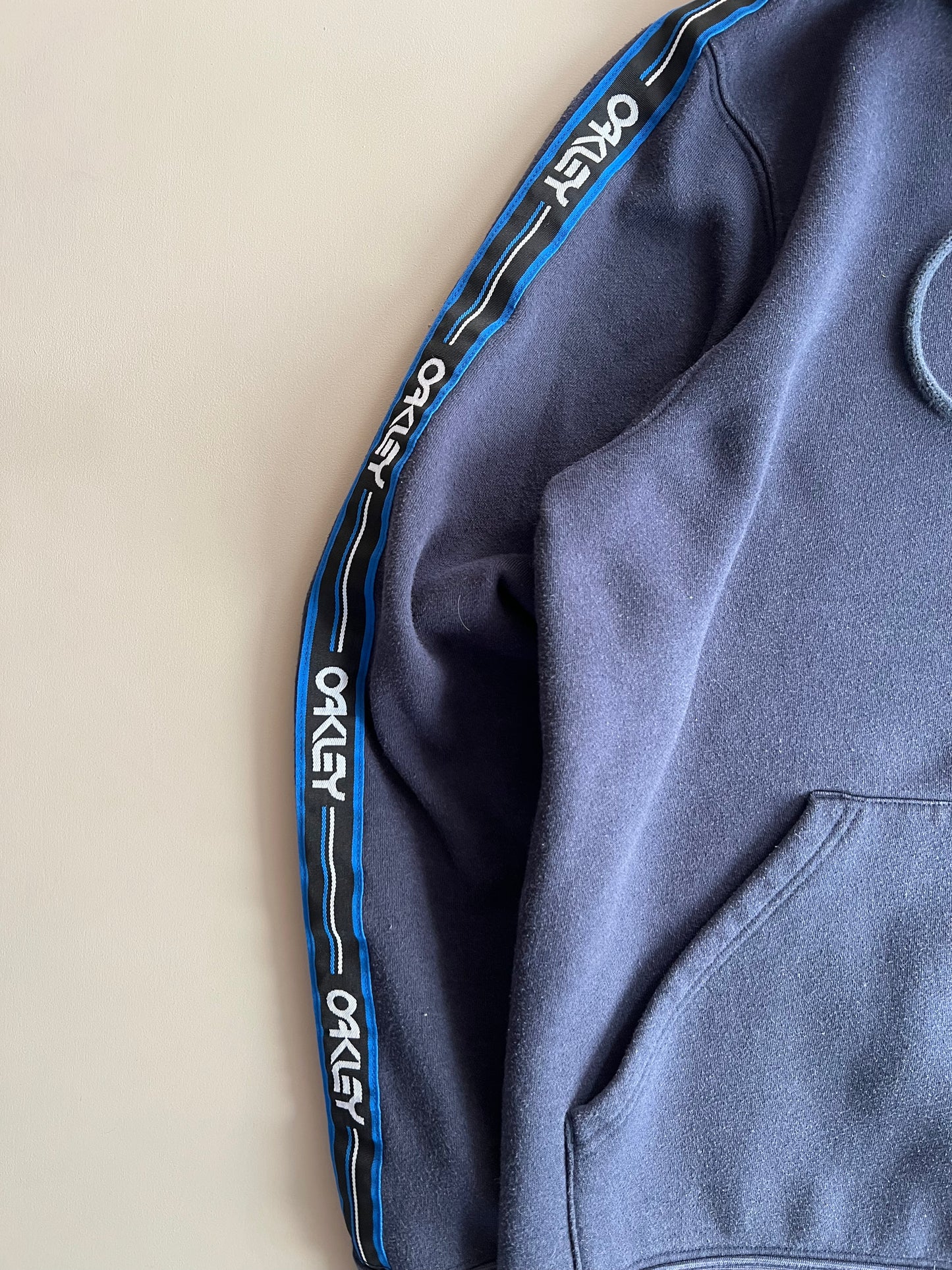 XL 2000s Oakley Sweatshirt