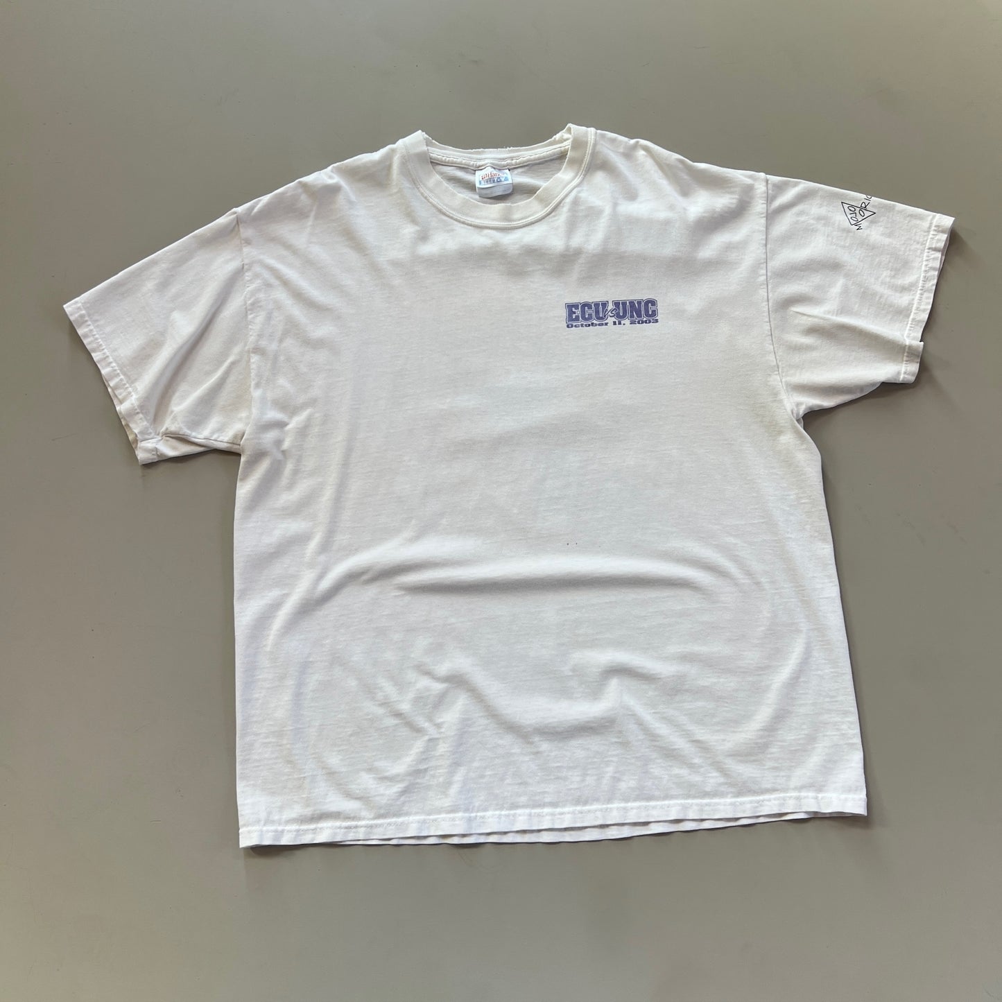 XL 2003 ECU vs UNC Football Dowdy-Ficklin T-shirt