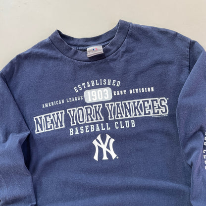 Large 2000s New York Yankees T-shirt