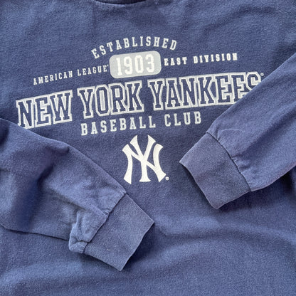 Large 2000s New York Yankees T-shirt