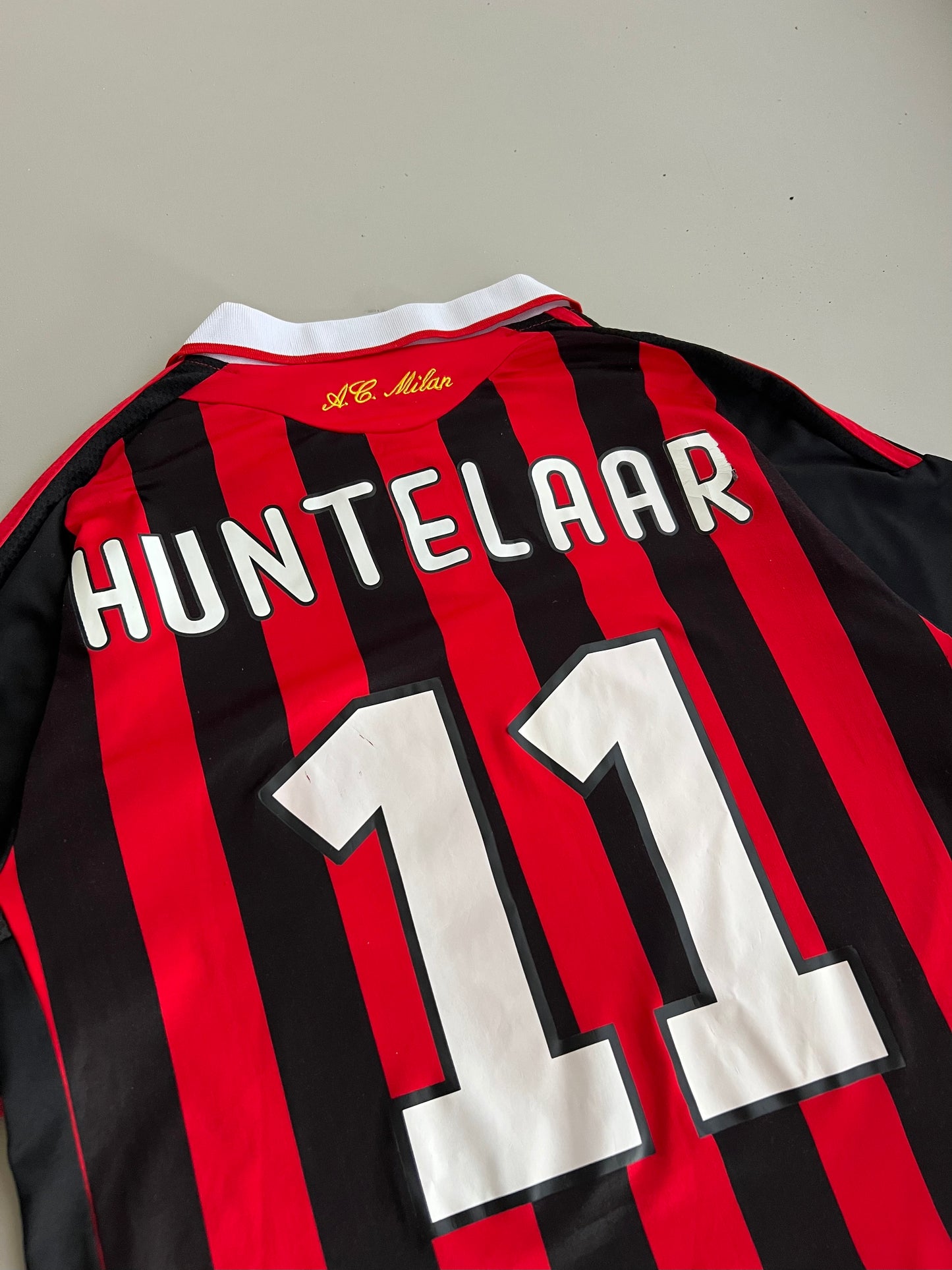 Small 2000s Adidas AC Milan Kit