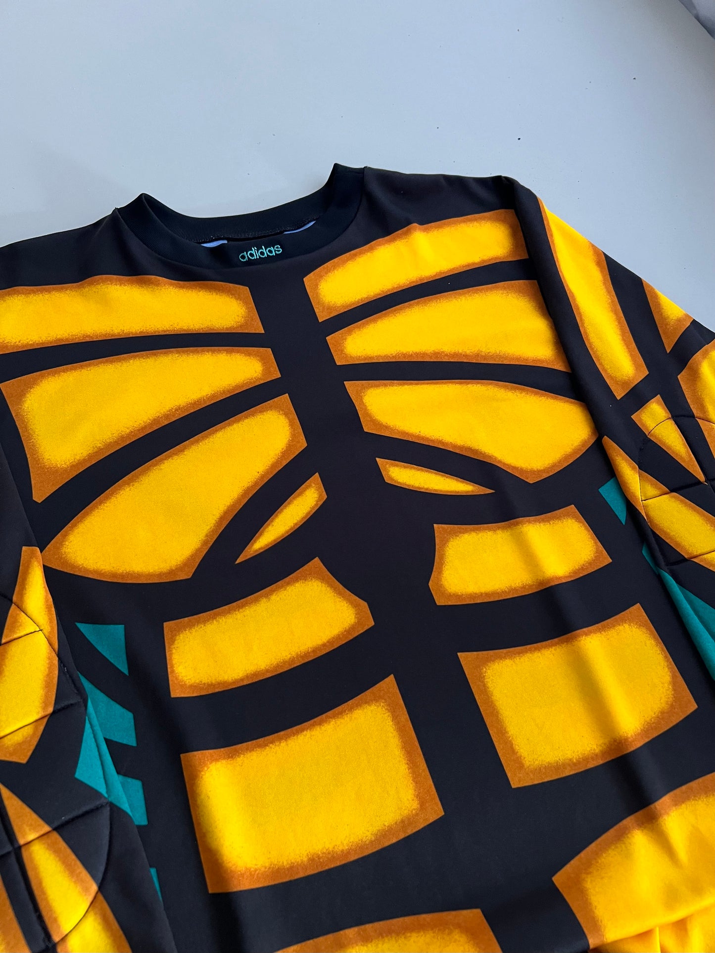 Large 1995/96 Goalkeeper Kit