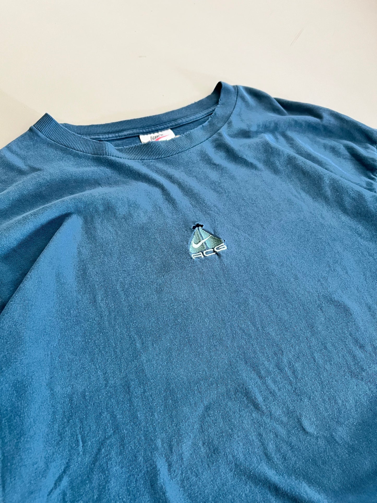 Large 90s Distressed Nike ACG T-shirt