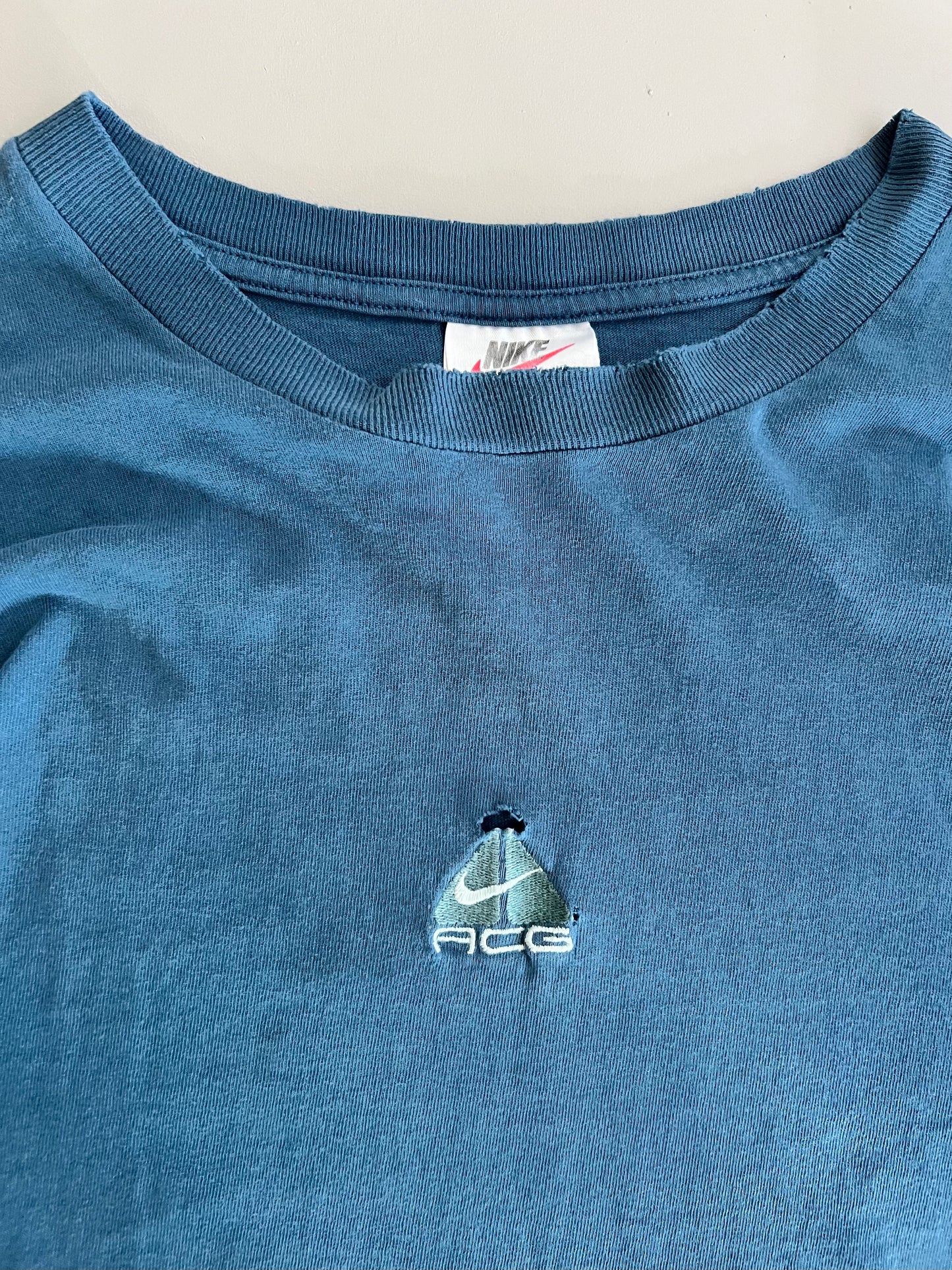 Large 90s Distressed Nike ACG T-shirt