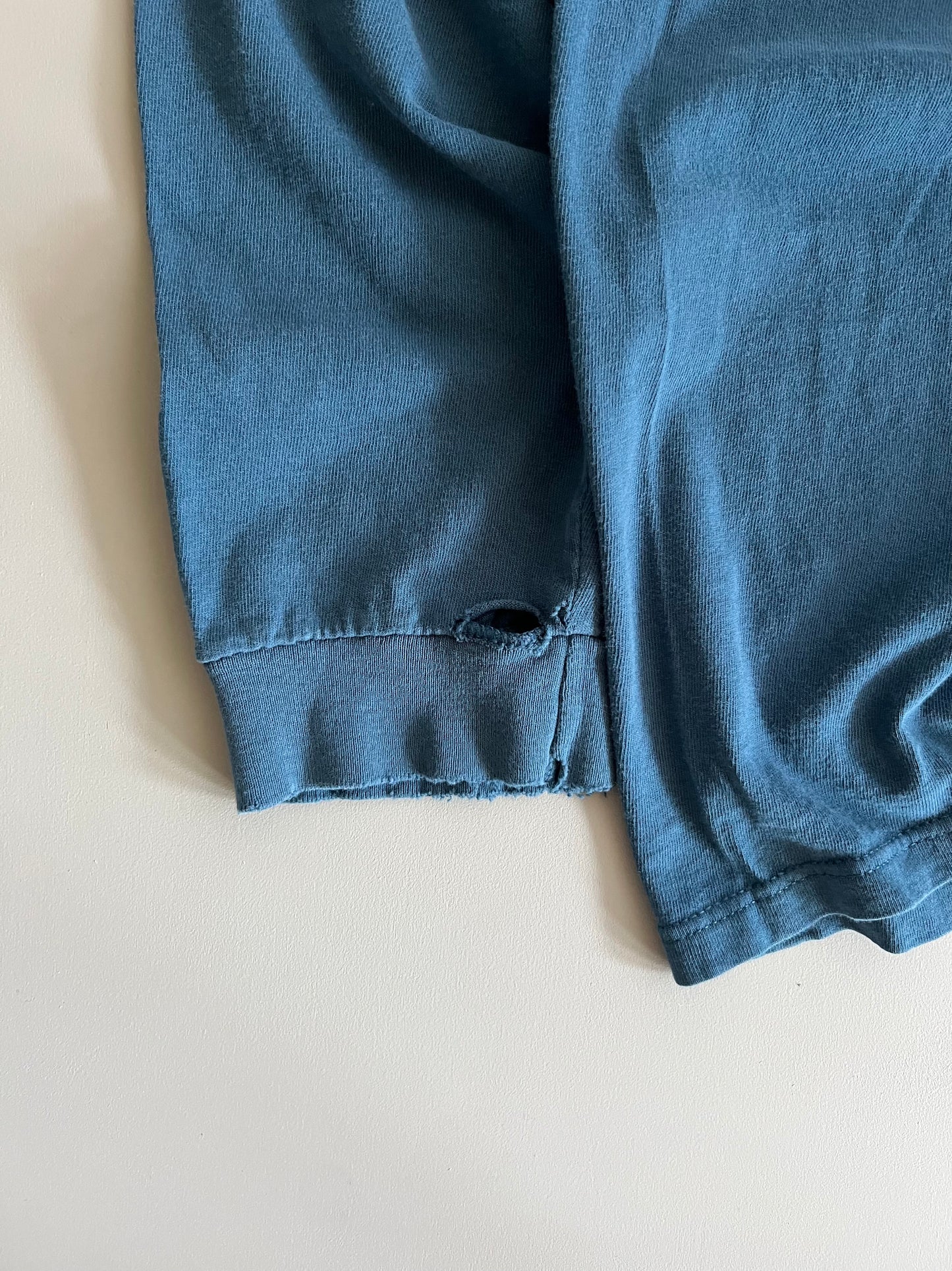 Large 90s Distressed Nike ACG T-shirt