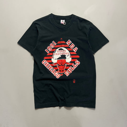 Large 1991 Chicago Bulls NBA World Champs T-shirt