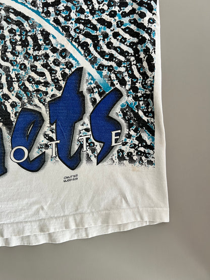 XL 90s Charlotte Hornets AOP T-shirt