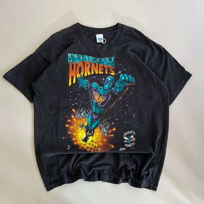 XL 90s Charlotte Hornets Super Hugo T-shirt