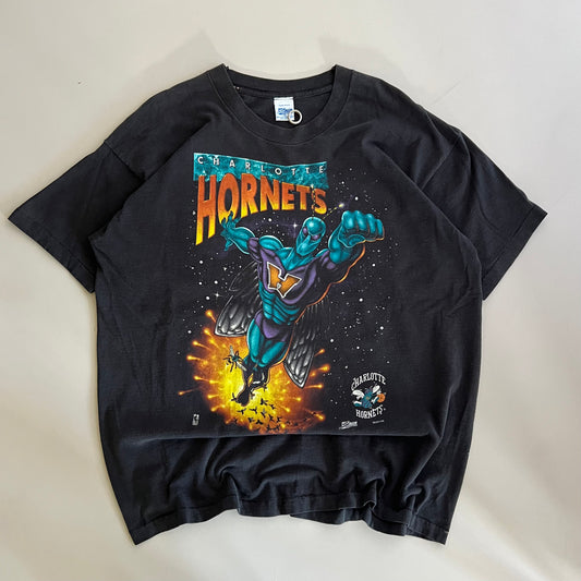 XL 90s Charlotte Hornets Super Hugo T-shirt