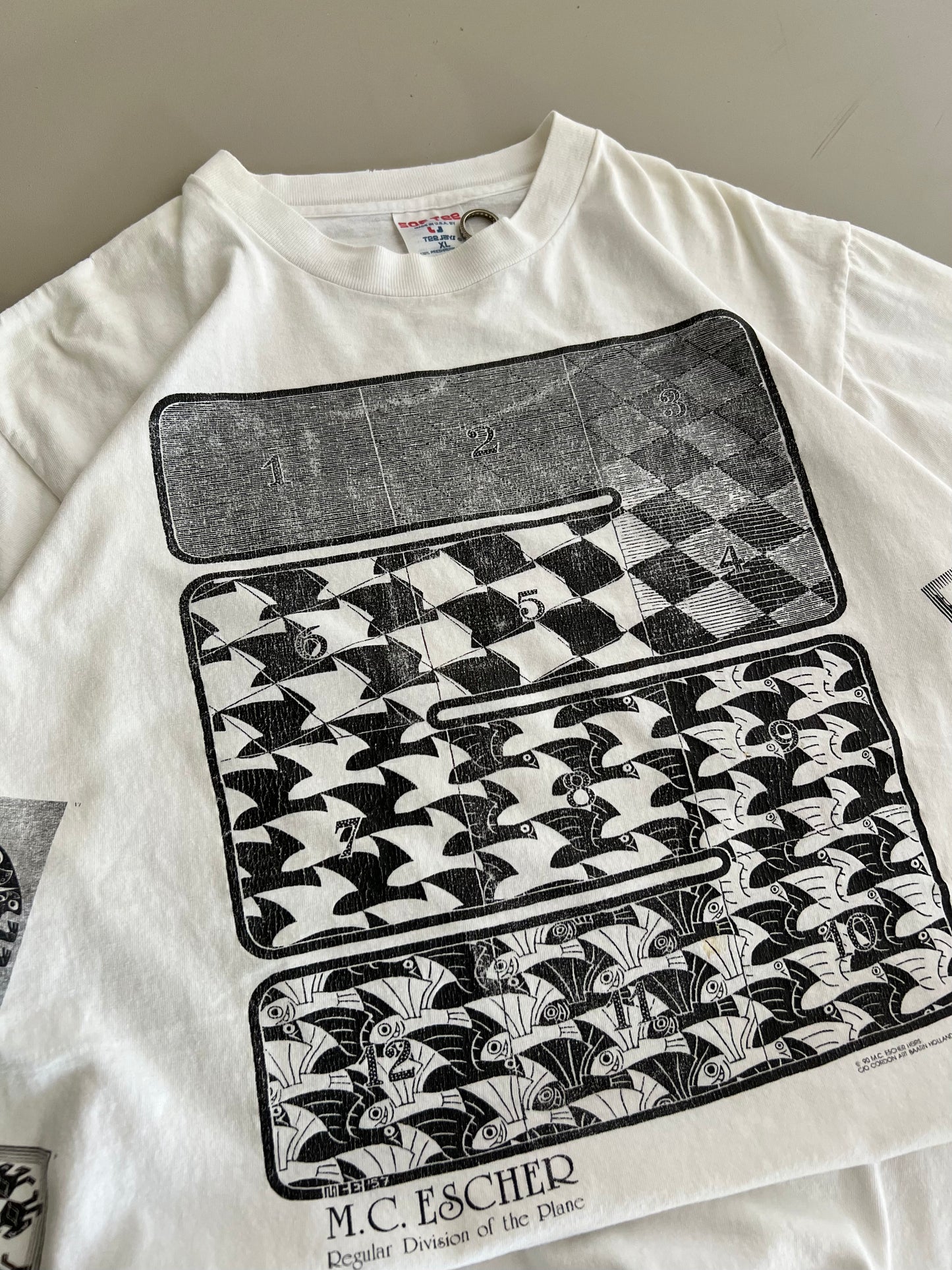 XL 1990 MC Escher AOP Art T-shirt