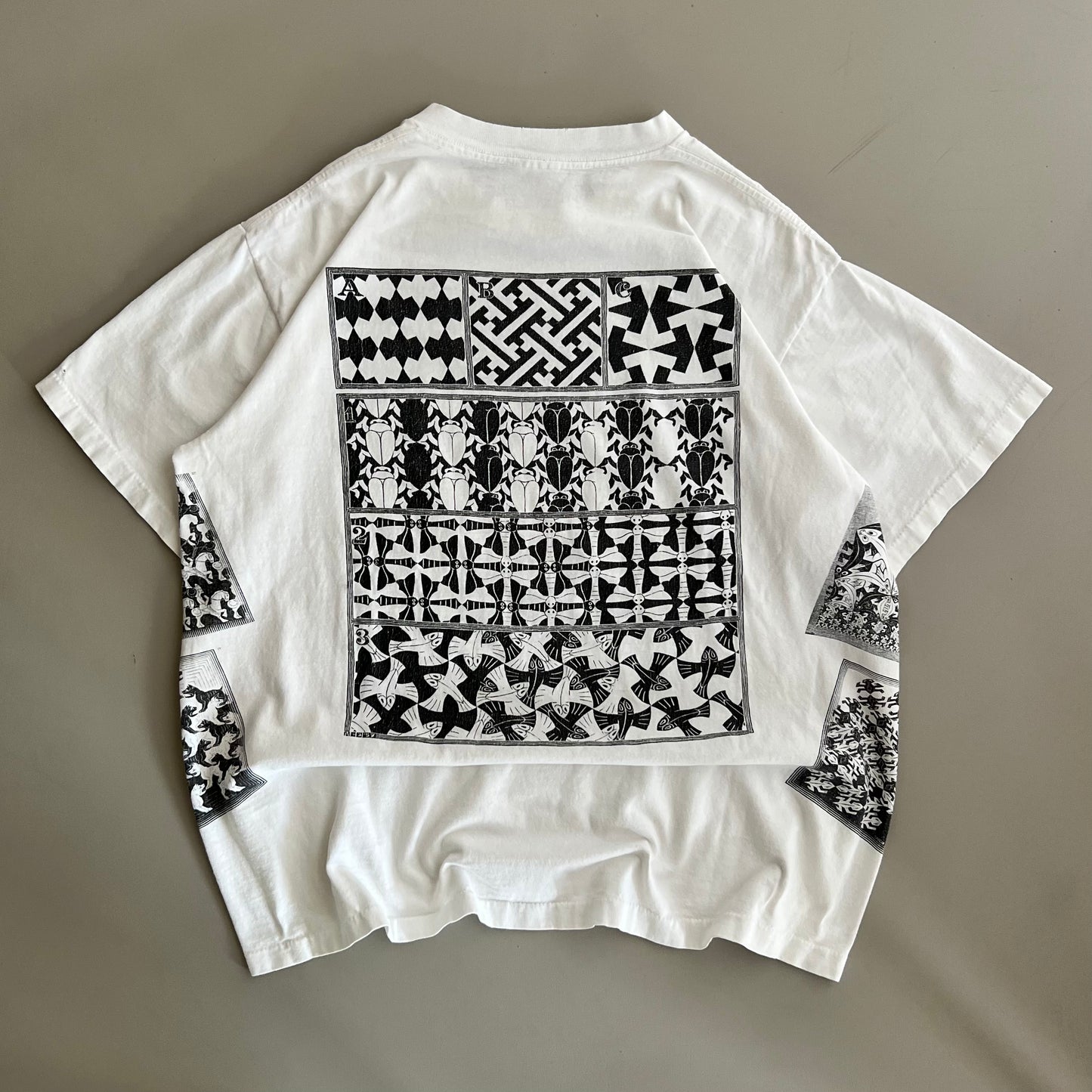 XL 1990 MC Escher AOP Art T-shirt