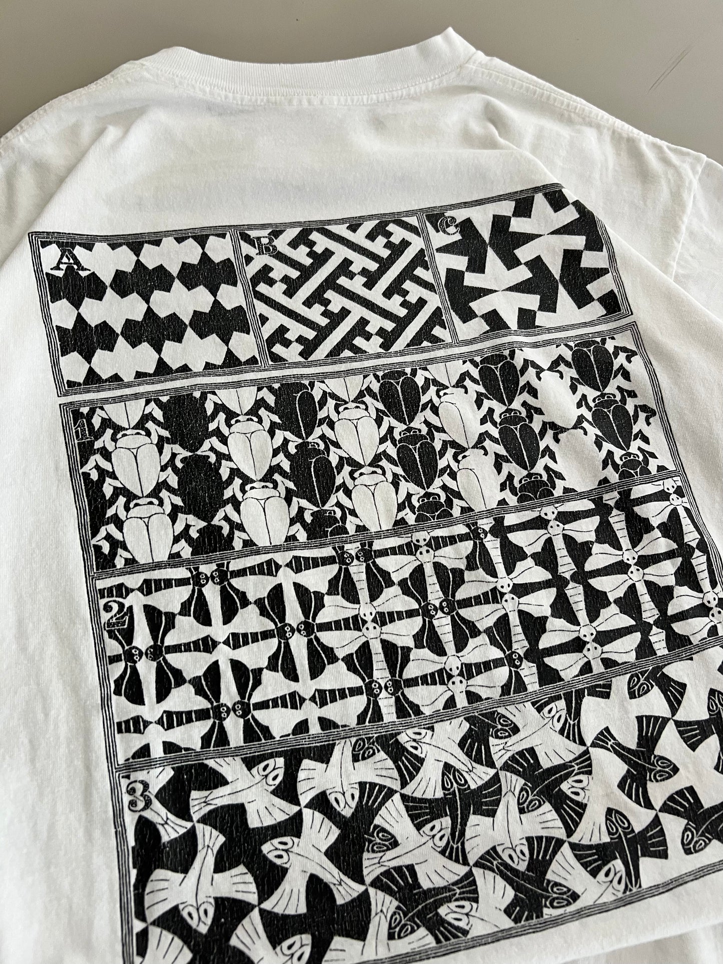 XL 1990 MC Escher AOP Art T-shirt
