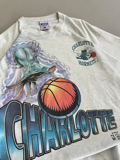 XL 90s Charlotte Hornets Hugo Break Through T-shirt