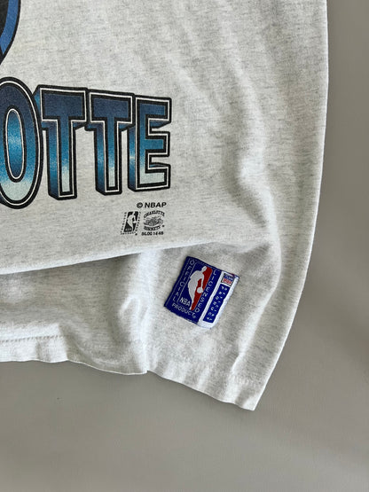 XL 90s Charlotte Hornets Hugo Break Through T-shirt
