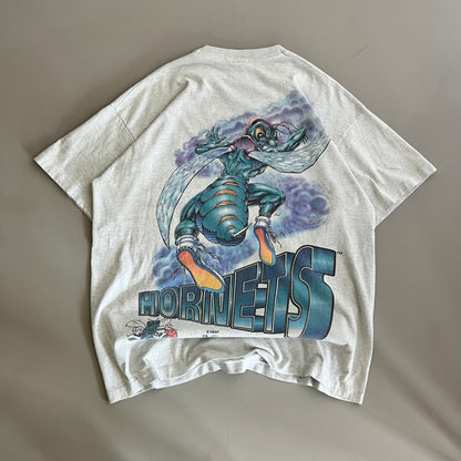 XL 90s Charlotte Hornets Hugo Break Through T-shirt