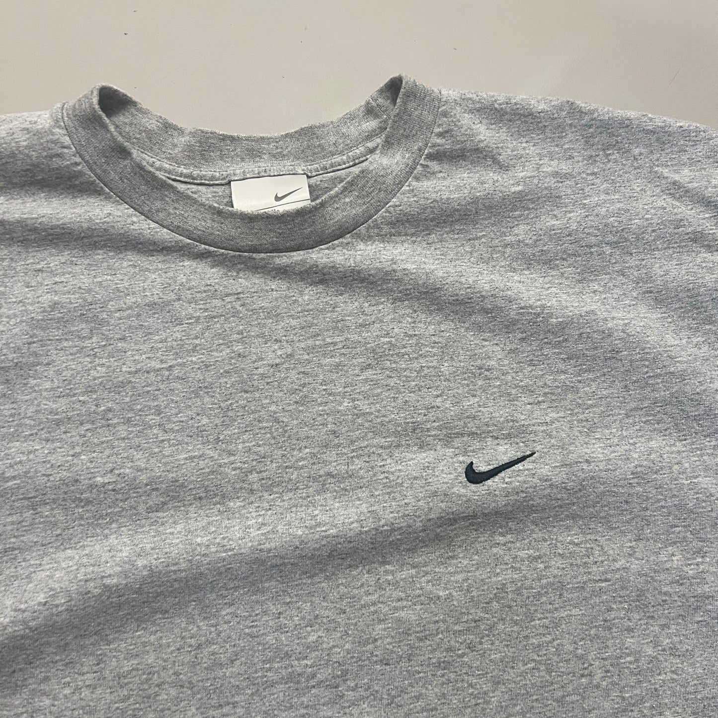 XL 2000s Grey Nike Check T-shirt
