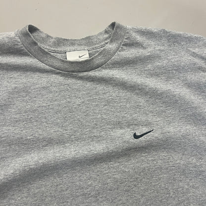 XL 2000s Grey Nike Check T-shirt