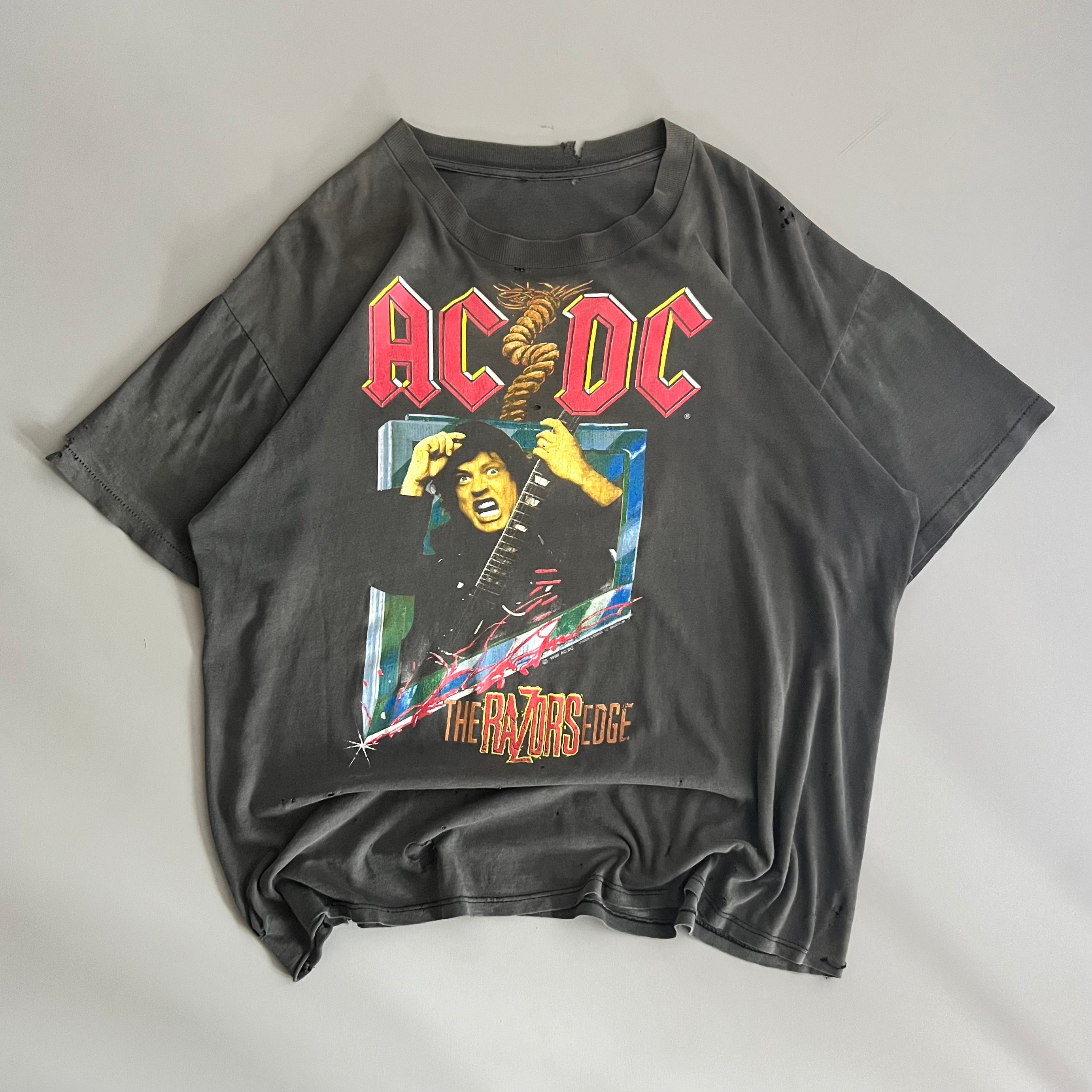 Large 1990 AC-DC The Razors Edge World Tour T-shirt – Nothing New