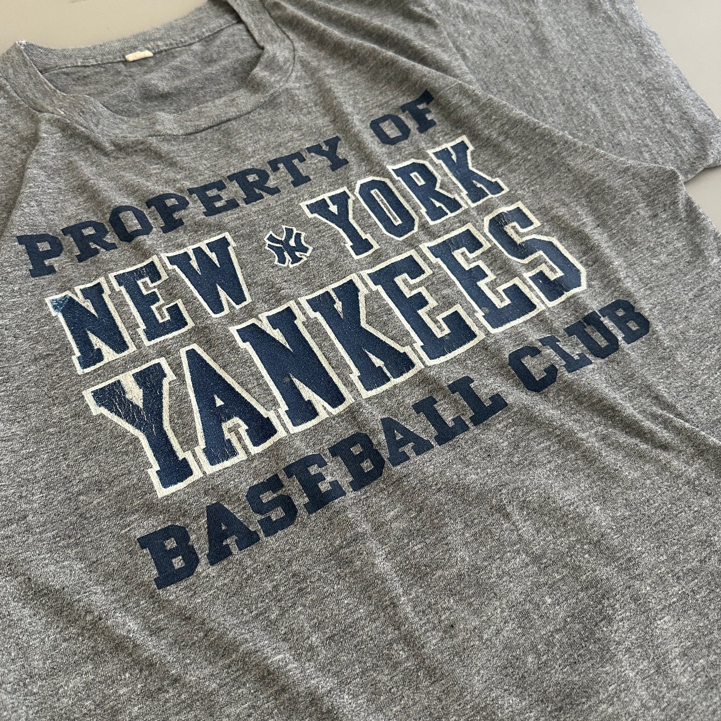 Medium 80s New York Yankees T-shirt