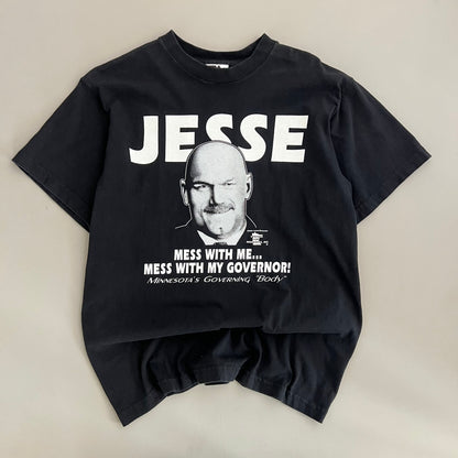 Medium Jesse Ventura Governor T-shirt
