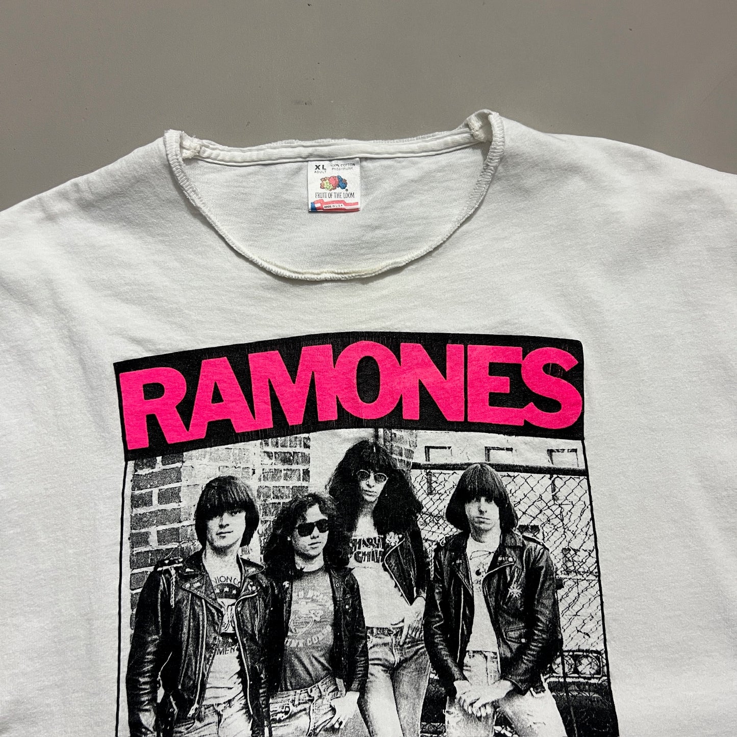 XL 1990s Ramones Rocket to Russia Cutoff T-shirt
