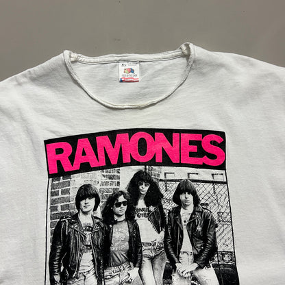 XL 1990s Ramones Rocket to Russia Cutoff T-shirt