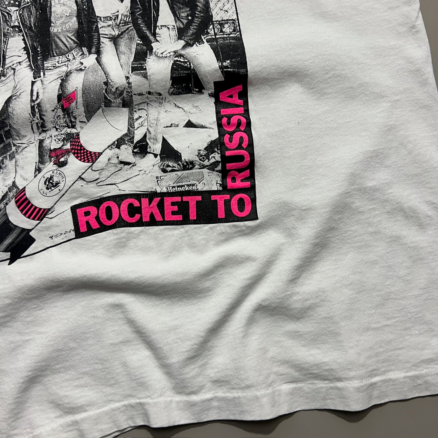 XL 1990s Ramones Rocket to Russia Cutoff T-shirt