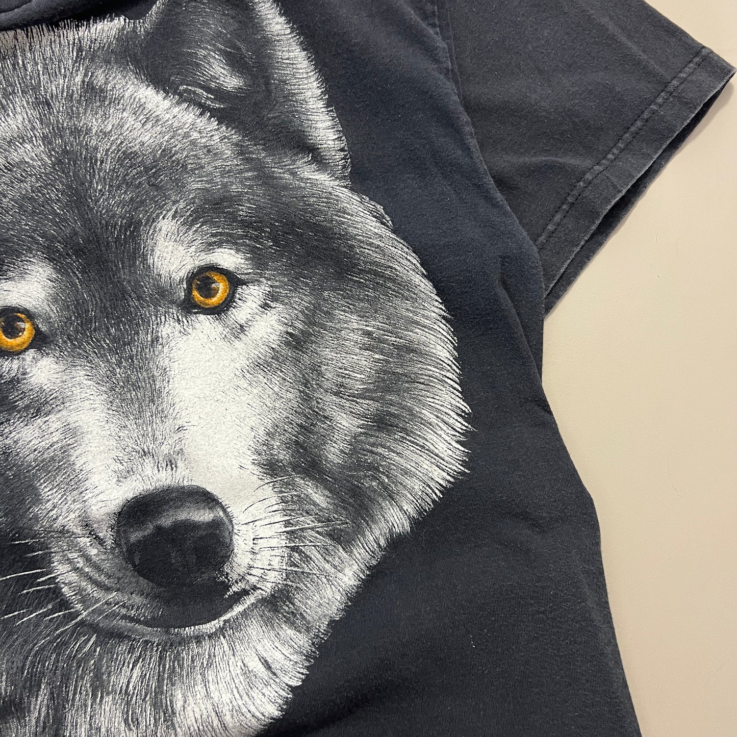 Large 1997 Black Wolf Art T-shirt