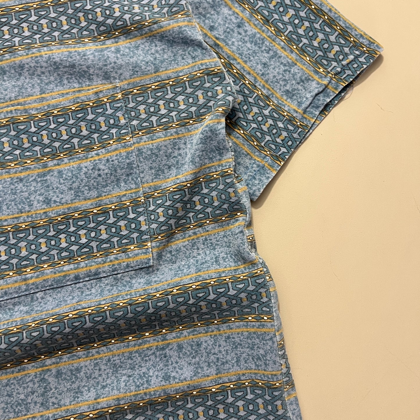 Large 1990s Surf Pattern Pocket T-shirt