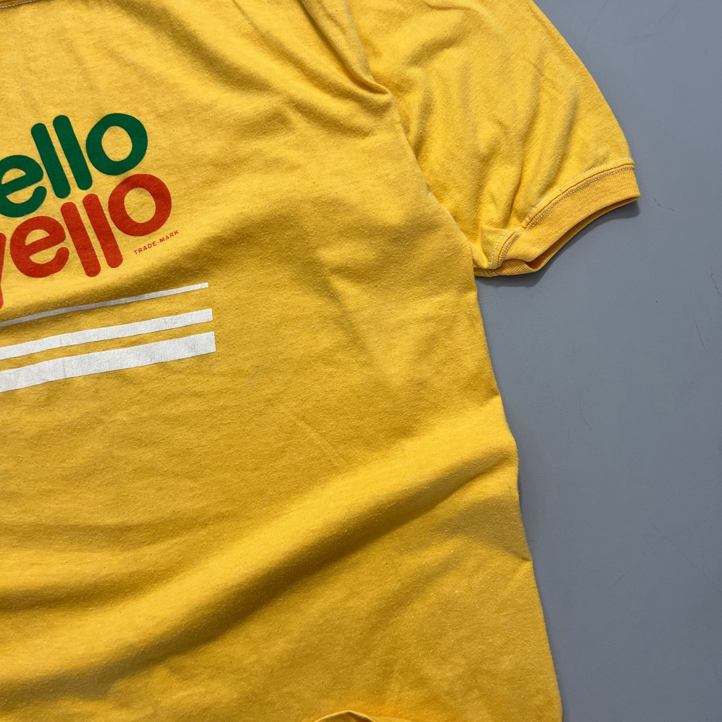 Large 70s Mello Yellow T-shirt