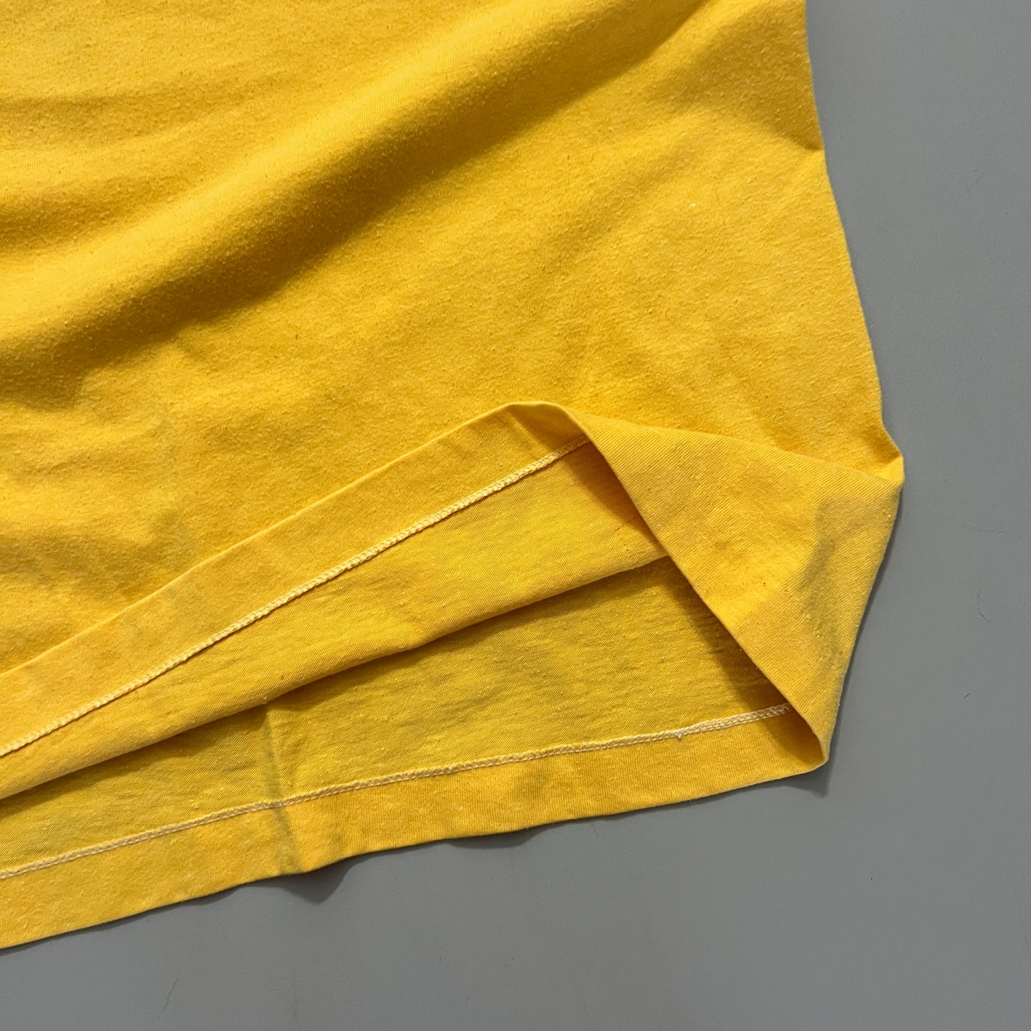 Large 70s Mello Yellow T-shirt