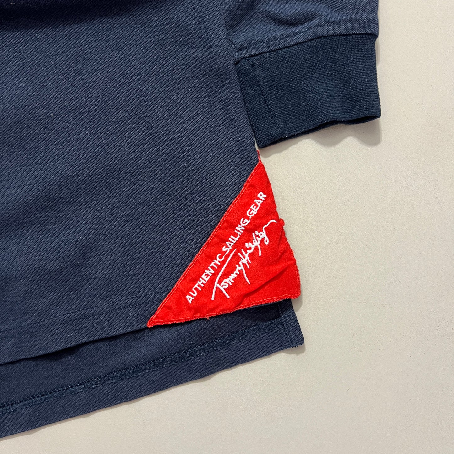 Large 2000s Tommy Hilfiger Collared Long Sleeve